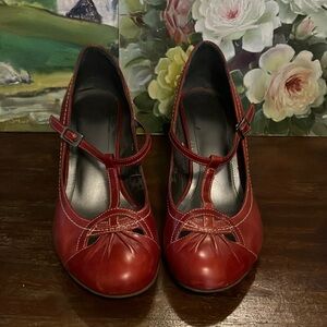Red vintage-style Mary Jane heels